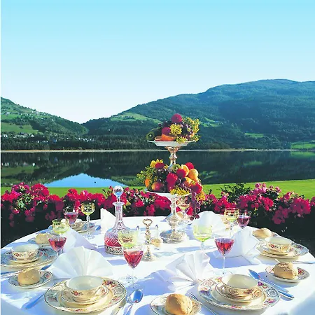 Fleischer's Motel Voss