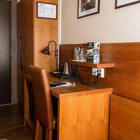 Fleischer's Motel 4*